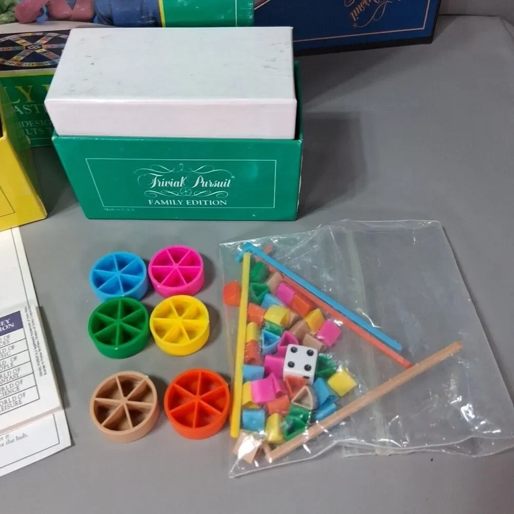 Vtg‎ 1992 Trivial Pursuit Family Edition Complete Master Set Retro Kids & Adults